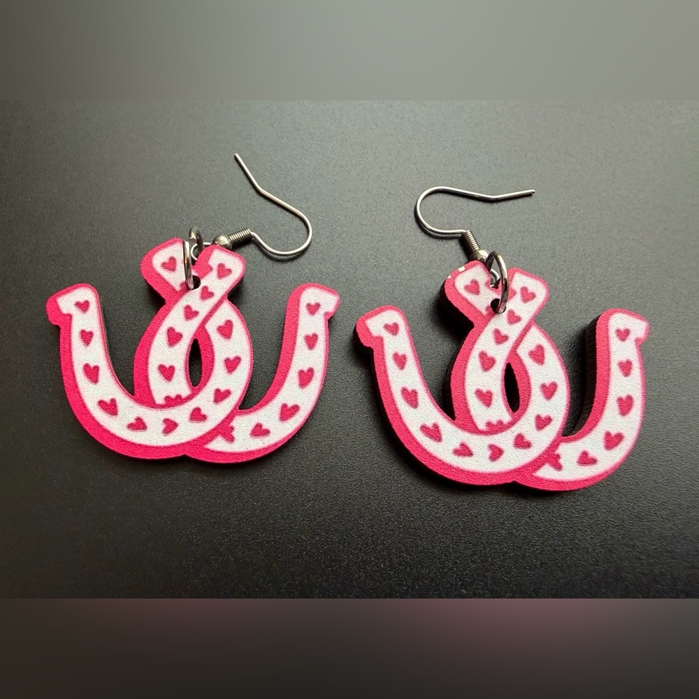 ❤️‍🔥 Pink Heart Cowgirl Horseshoe Earrings